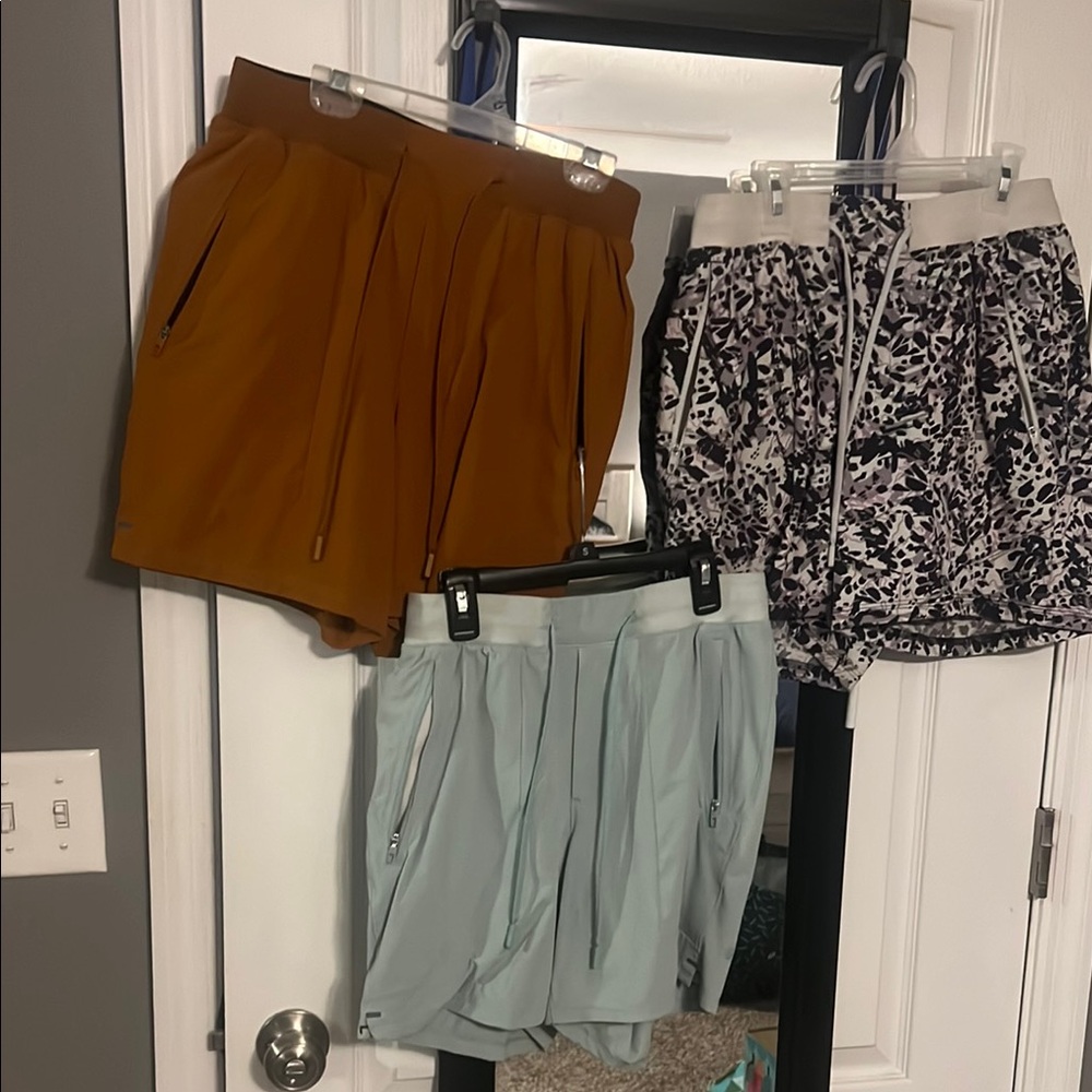 Size small lululemon license to train shorts 5 inch